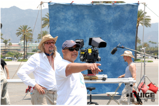 谁说老外懒散，别被骗了，带你见识好莱坞团队令人赞叹的职业素养